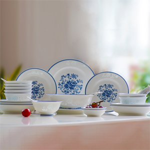 古镇陶瓷 景德镇中式玲珑高白瓷四季蔷薇订婚青花家用碗碟套装餐具礼盒